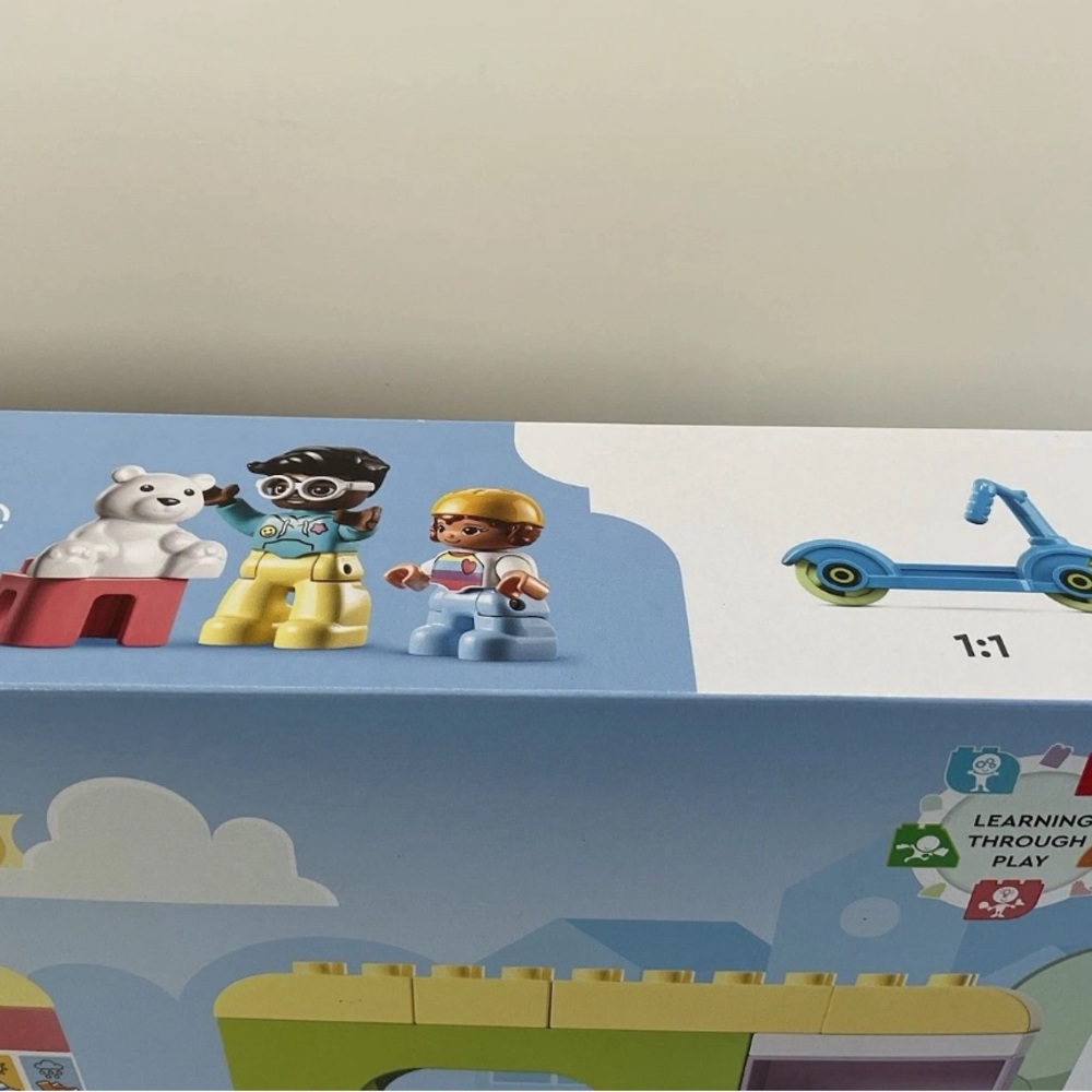 Lego Duplo Life At The Day-Care Center #10992 NEW in Box - Picture 10 of 10